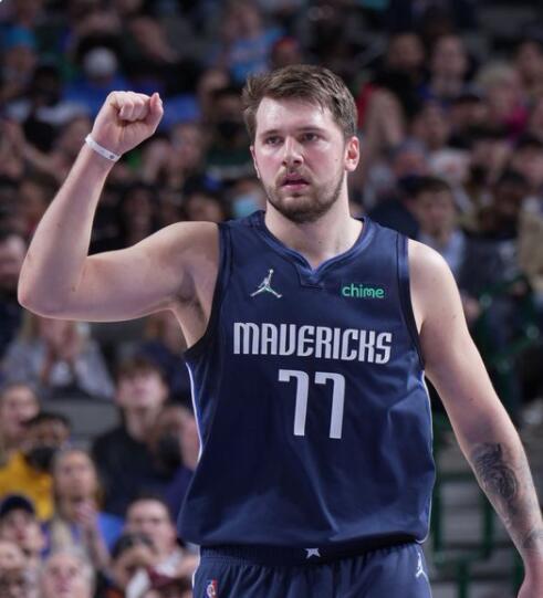 勒沃库森1-4斯图加特，莱韦林双响