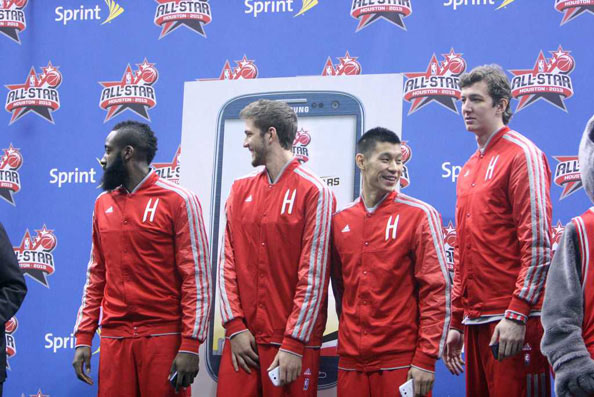 One综合格斗冠军赛｜ 无法终结埃斯图皮南不败金身 JoJo第2次点数落败