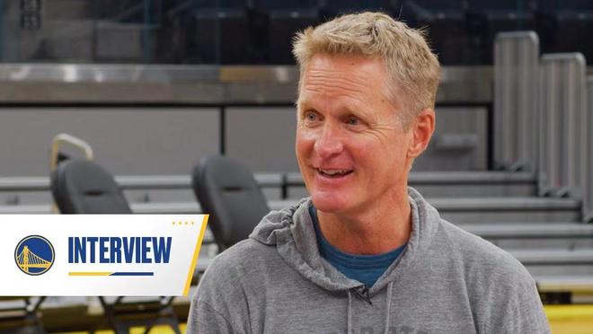 张育成旅外表现引发讨论