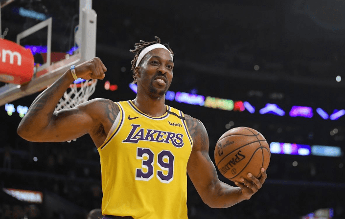 [中超]吴曦射门遭封堵 米内罗右侧补射建功