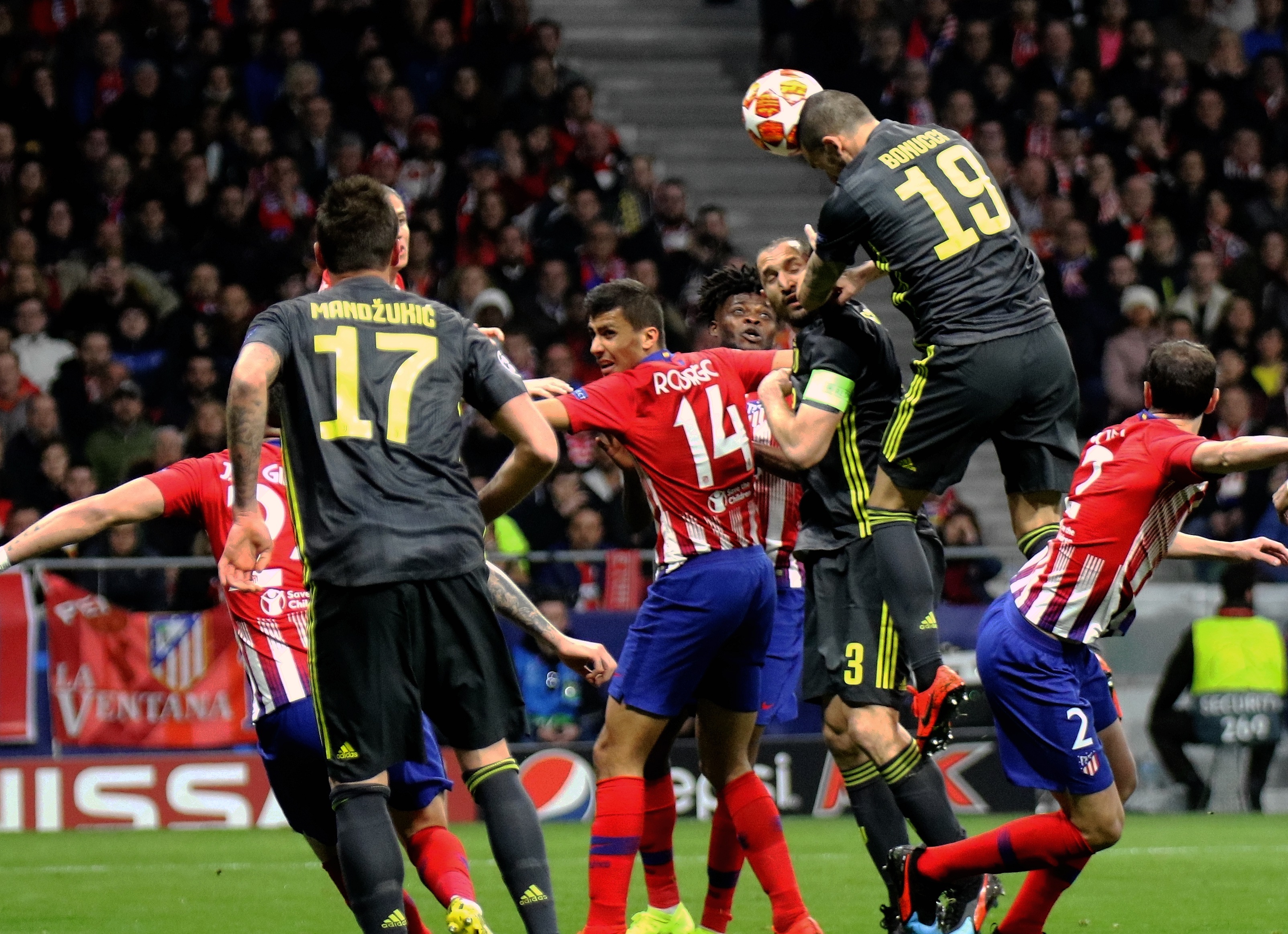 CBA总决赛：辽宁队客场两连胜 向第三冠迈进一大步