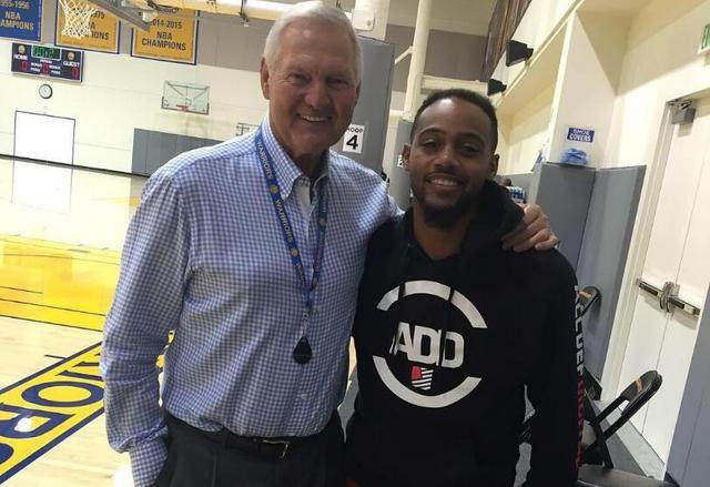 亏炸了巴黎1年前1650万欧贱卖埃基蒂克 他现身价